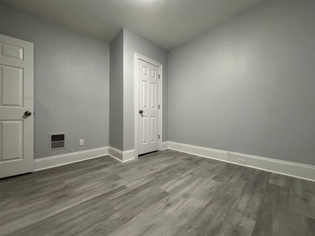 Building Photo - 1158 Howard Ave