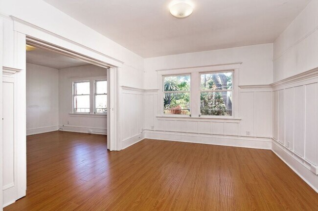 Building Photo - 2139 Grant St