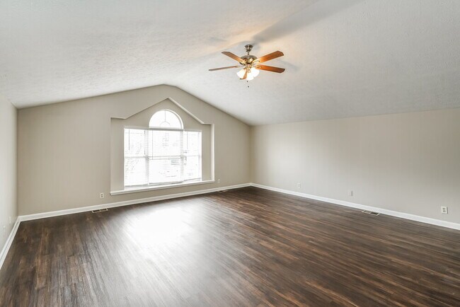 Building Photo - 3544 Glenfalls Dr