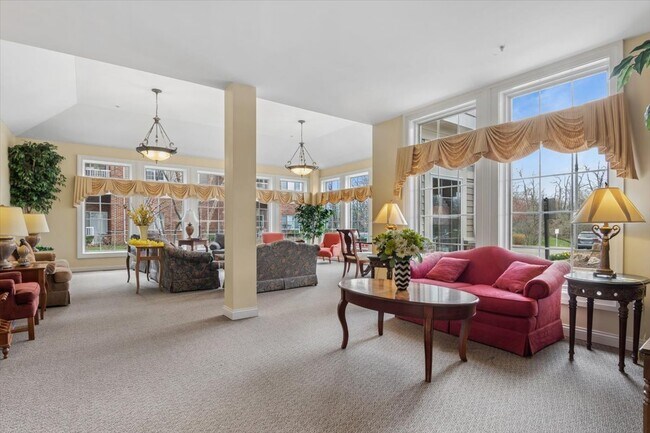 Building Photo - 801 N McLean Blvd