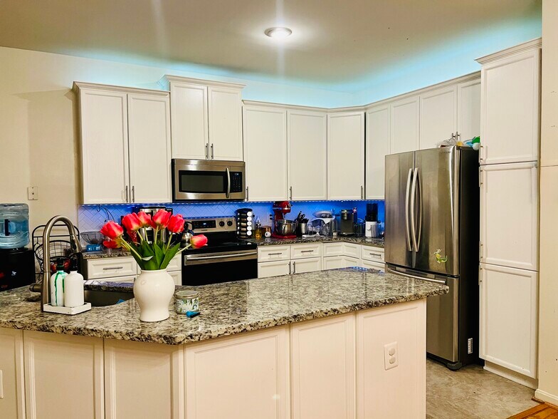 Building Photo - 14789 Truitt Farm Dr