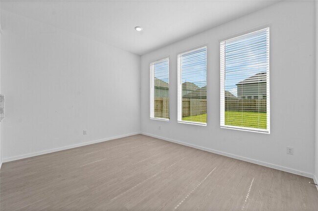 Building Photo - 6415 Laguna Terra Dr