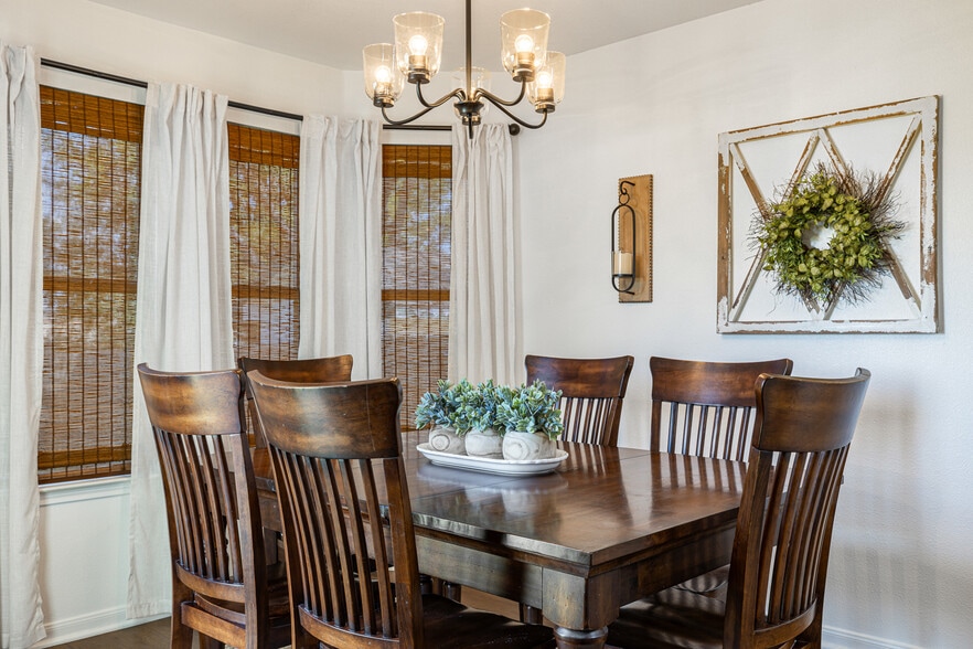 Building Photo - 3819 Westfield Dr