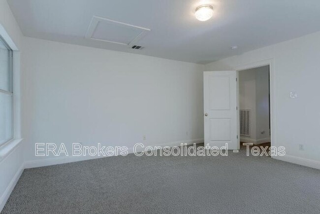 Building Photo - 994 Windmill Ranch Rd