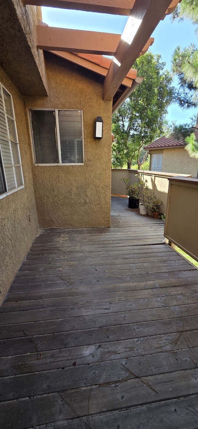 Building Photo - 5320 Silver Canyon Rd