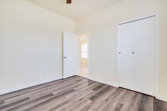 Building Photo - 1021 Black Locust Drive West