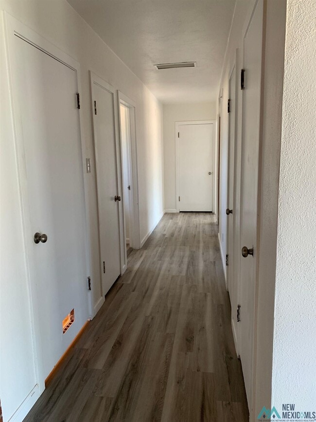 Building Photo - 2319 Axtell St