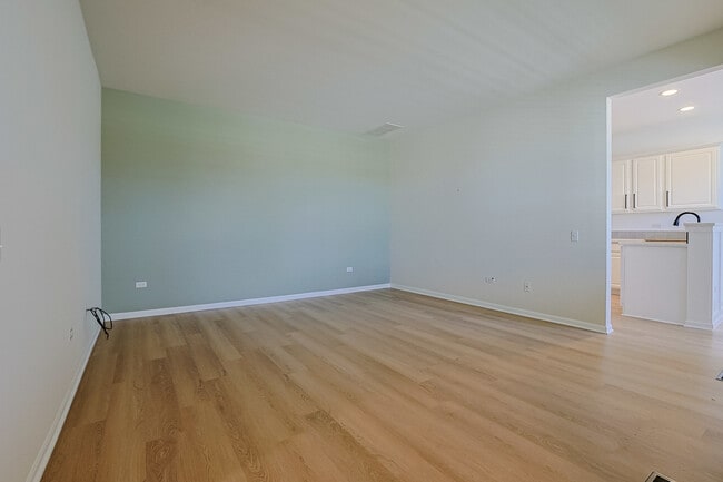 Building Photo - 12166 White Tail Ln