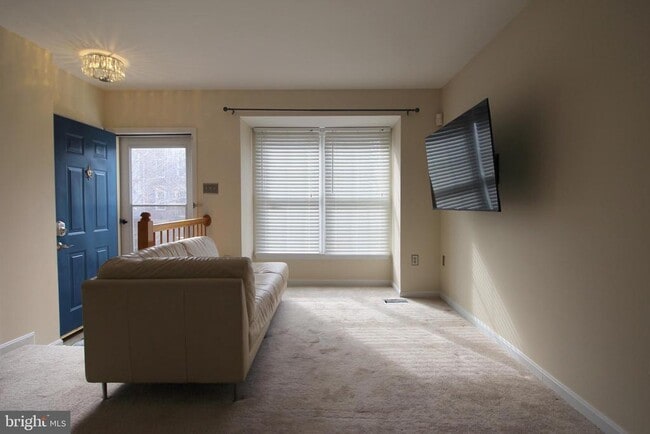 Building Photo - 7831 Gum Springs Village Dr