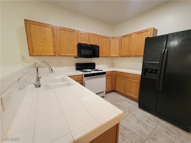 Building Photo - 2053 Jade Creek St