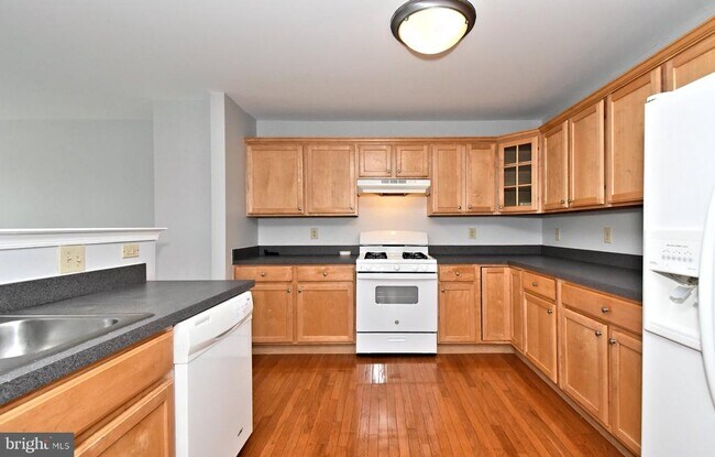 Building Photo - 1028 Balley Dr