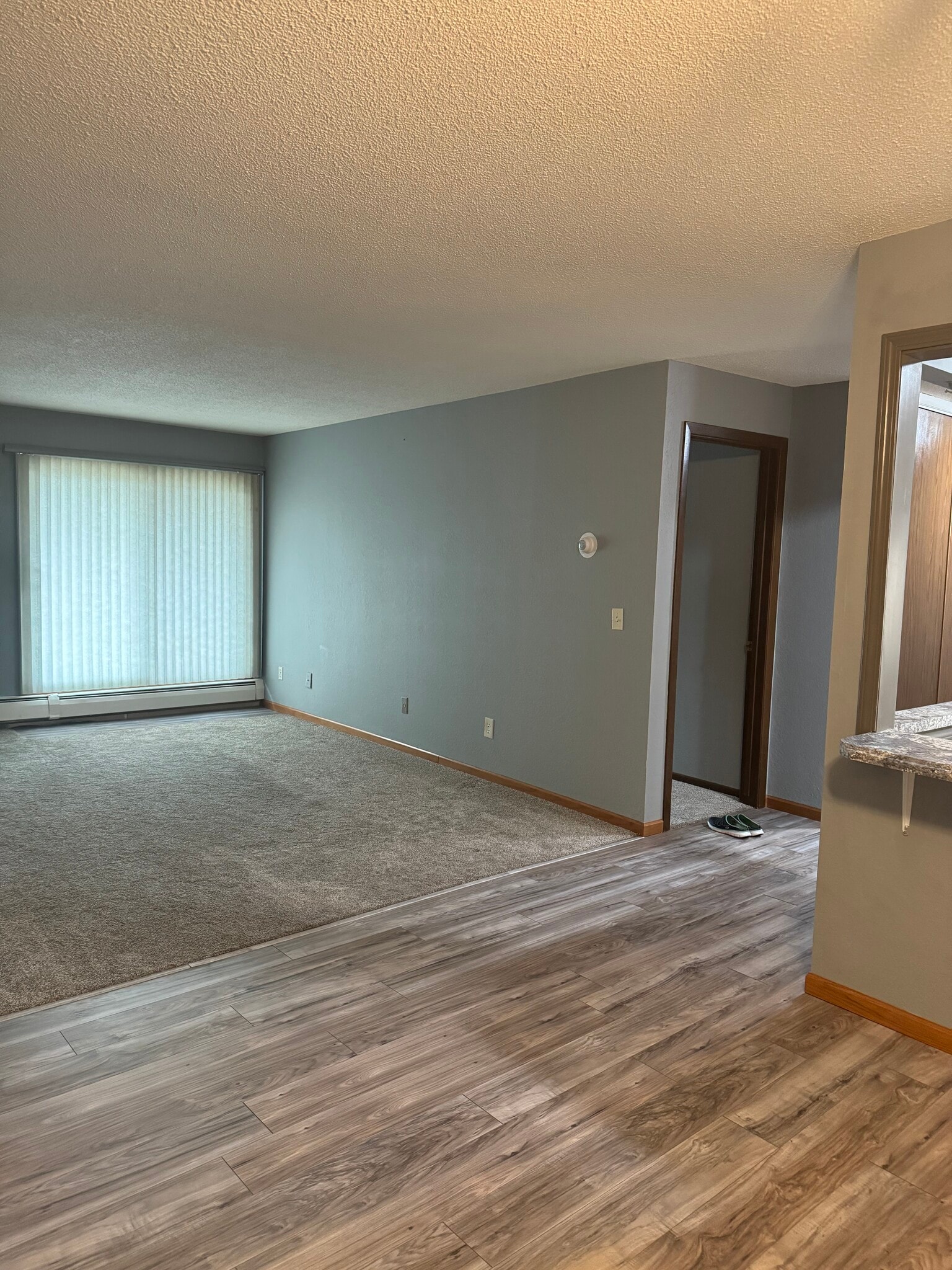 Building Photo - 3420 Golfview Dr