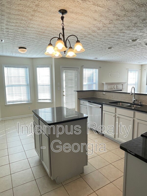 Building Photo - 2054 Pierce Way