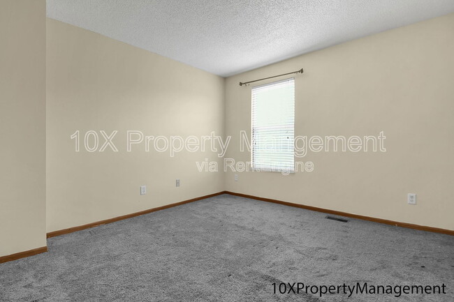 Building Photo - 171 Glenkirk Dr