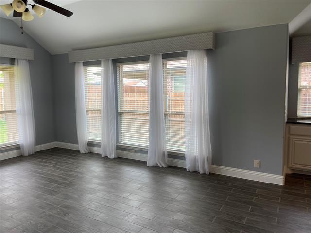 Building Photo - 517 Kelvington Dr