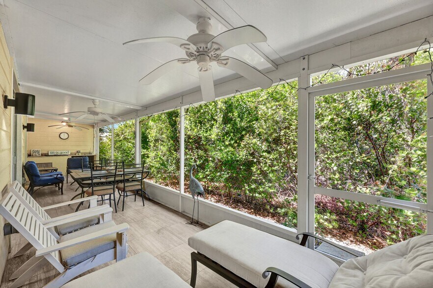 Screened Lanai - 4450 Chickee Hut Ct