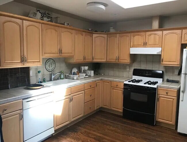 Building Photo - 1959 20th St