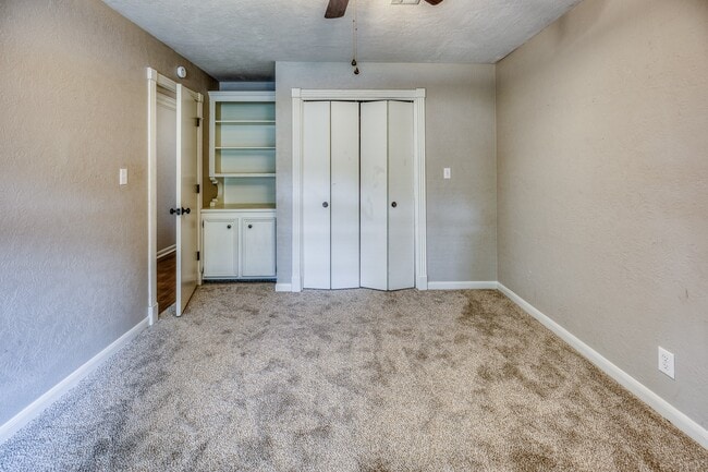 Building Photo - 216 Duerr Dr