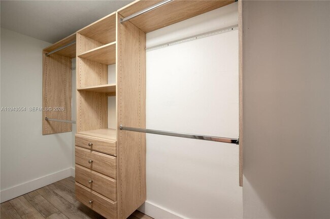 Building Photo - 1 Alhambra Cir