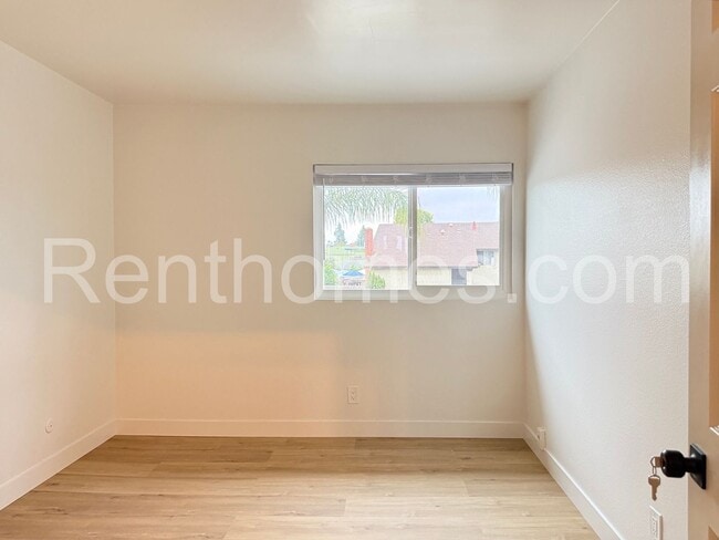 Building Photo - 9342 Twin Mountain Cir