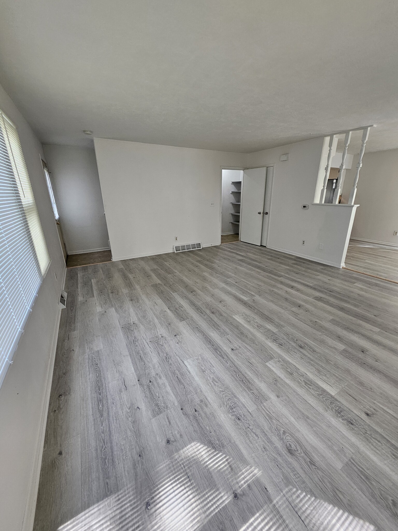 Building Photo - 406 30th Ave