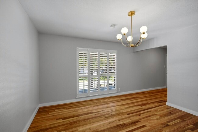 Building Photo - 3206 Albin Dr