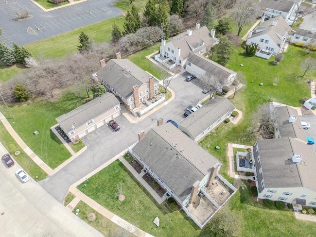 Building Photo - 41705 Broquet Dr