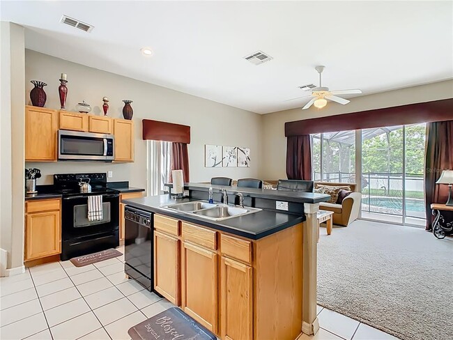 Building Photo - 334 Cadiz Loop