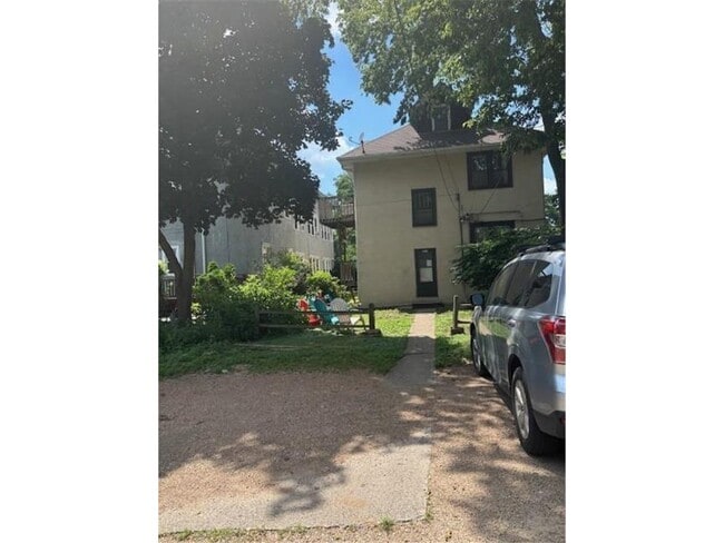 Building Photo - 3237 Lyndale Ave S