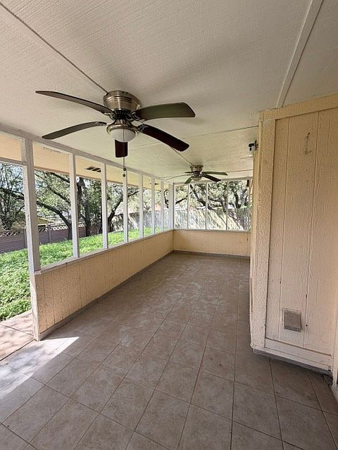 Building Photo - Well-maintained one story home