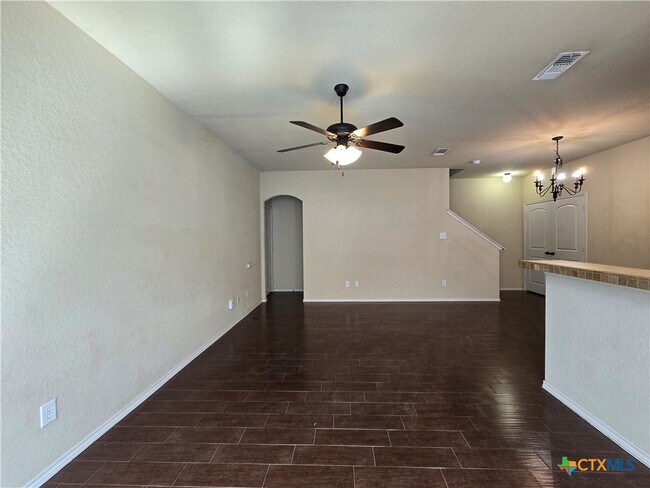 Building Photo - 292 Rosalie Dr