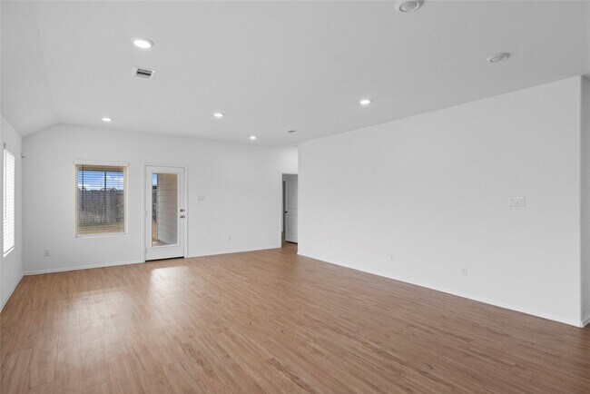 Building Photo - 3705 Paloma Fls Ln