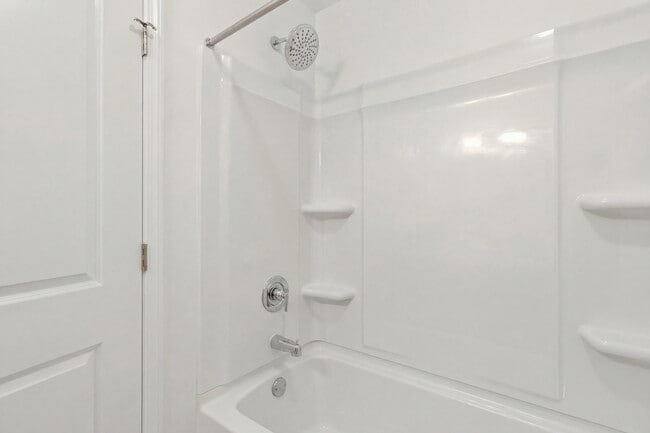 Building Photo - 17 Saltford Ln