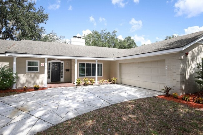 Building Photo - Spacious 4/2 in Maitland's English Estates!