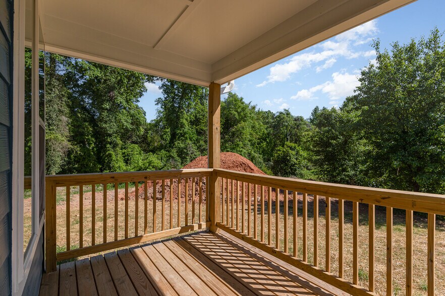 Building Photo - Room in House on S Alston Ave