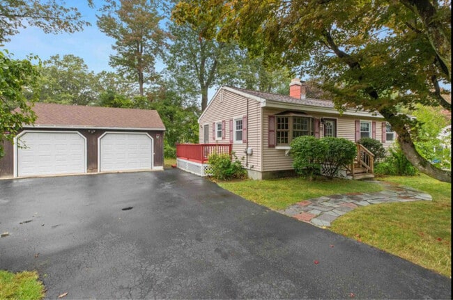 Building Photo - 22 Henry St