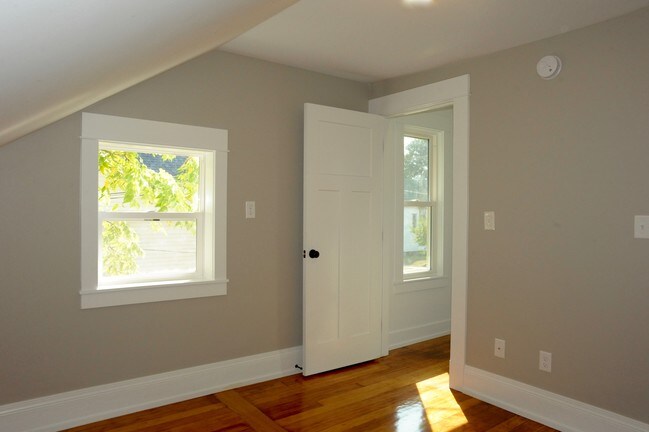 Building Photo - 234 Marion Ave NW