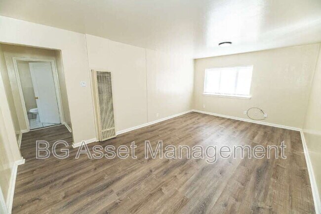 Primary Photo - 156 Marina Way