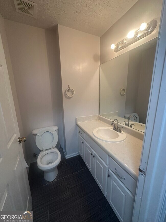Building Photo - 7263 Sandpiper Way