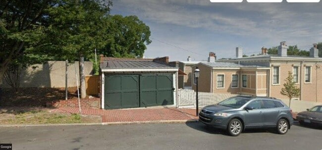 Primary Photo - 260 N 22nd St