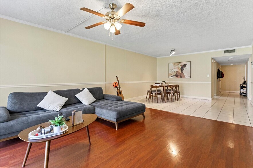 Building Photo - 16211 Saddle Club Rd