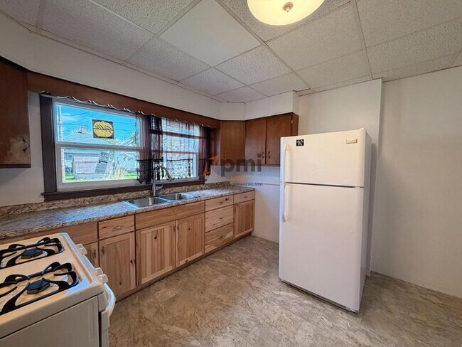 Building Photo - 807 Rose St