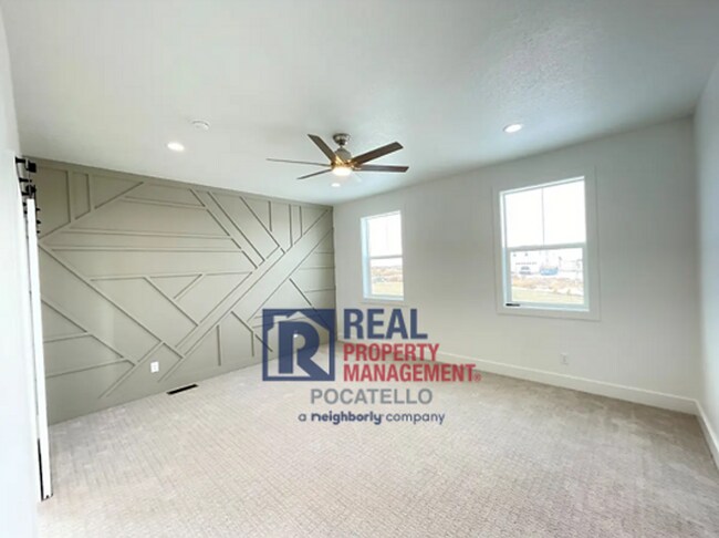 Building Photo - Brand New 3 bed 2.5 Bath Home- Double Car garage