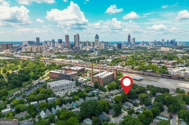 Building Photo - 154 Savannah St SE