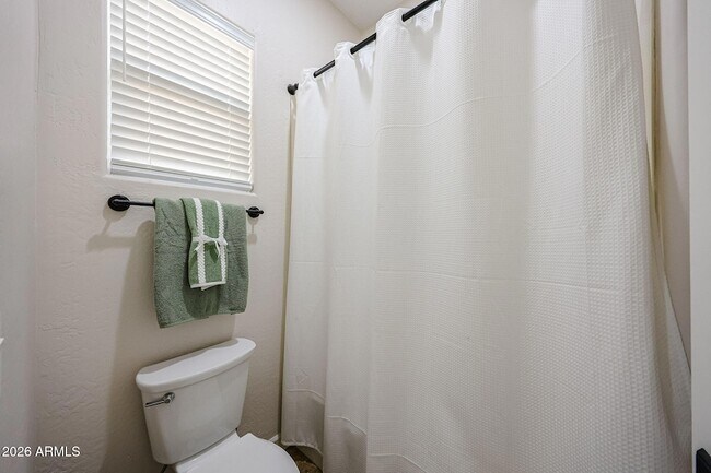 Building Photo - 14383 W Monte Vista Rd