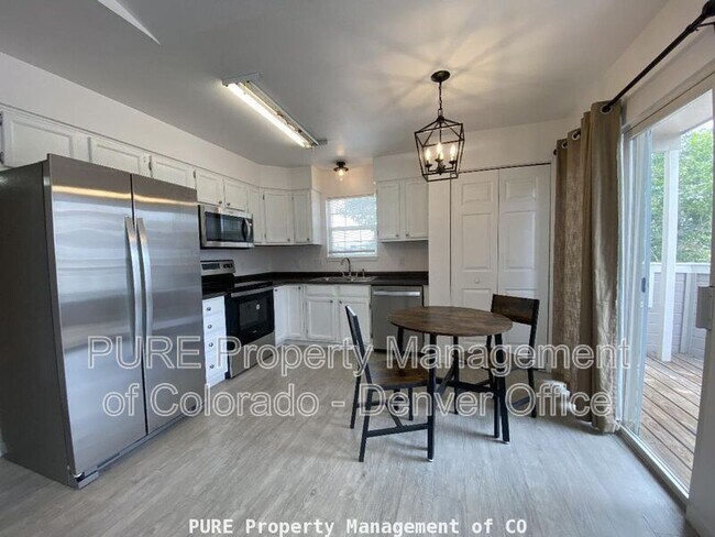 Building Photo - 5708 W Asbury Pl