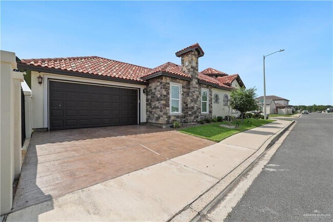 Building Photo - 2304 Penrose Ave