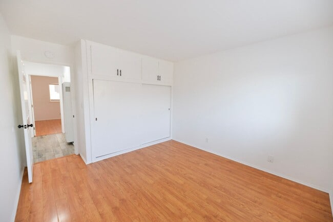 Building Photo - 1202 Buena Vista
