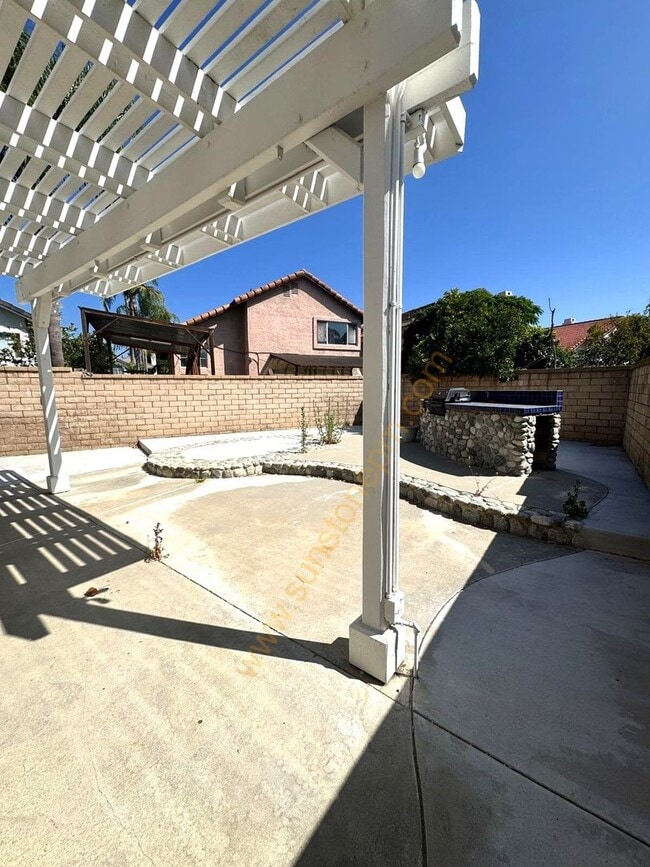 Building Photo - FULLY REMODELED CHINO HILLS BEAUTY! 4 BEDROOMS OFFICE 3-CAR GARAGE TOP SCHOOLS