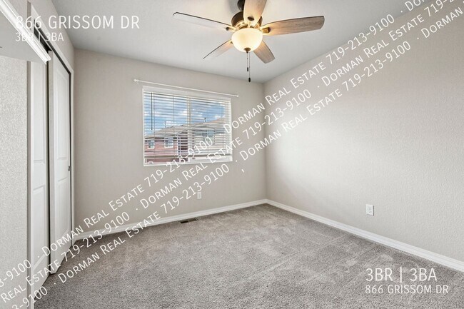 Building Photo - 866 Grissom Dr.